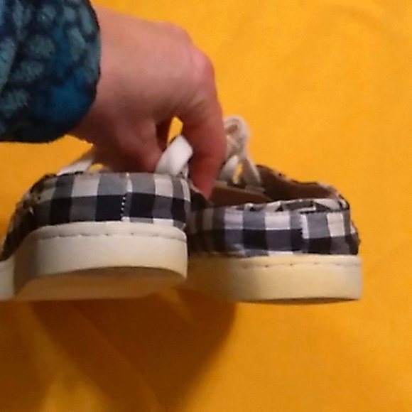 Women's Betsey Johnson floral checkered blue & white shoes size 7 - Picture 6 of 9